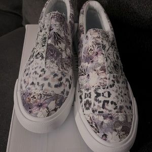 Floral Blowfish Shoes